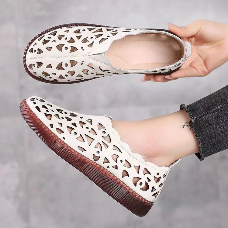 Summer Breathable  Flat Round Women's Hole Shoes