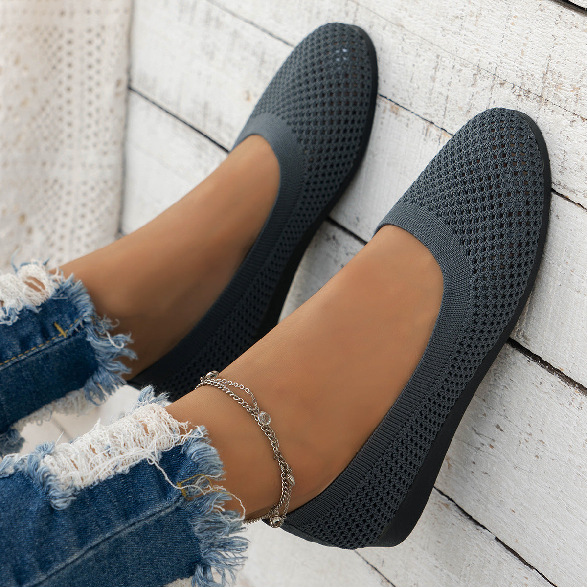 Solid Color Round Head Flying Woven Flat Pumps Women